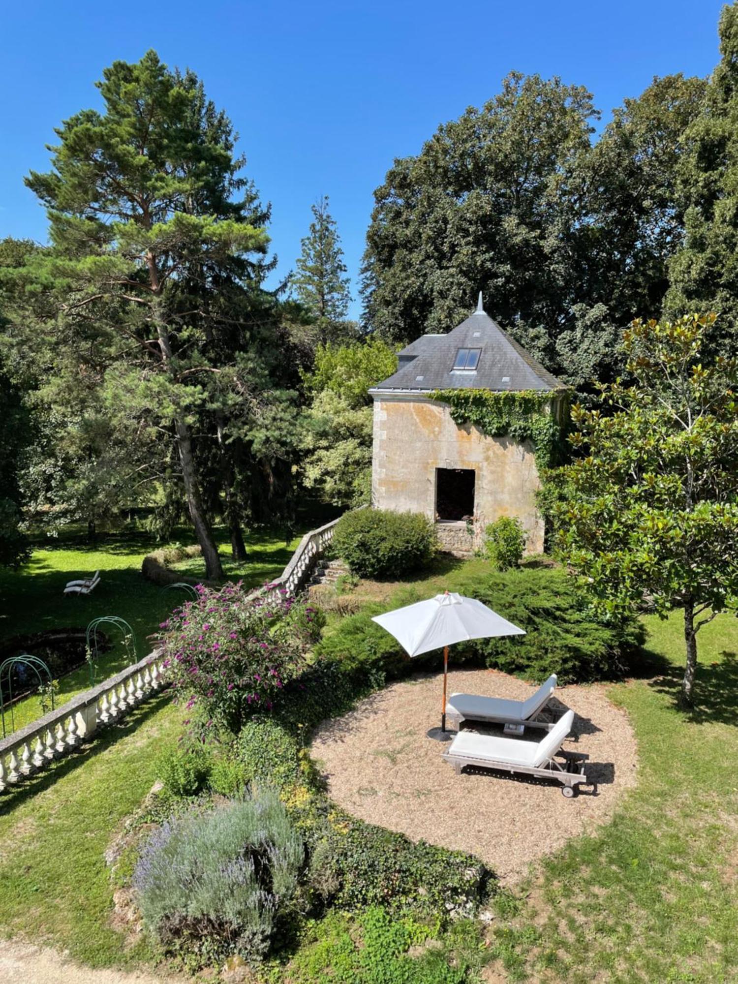 Bed & Breakfast Chateau De La Huberdiere Nazelles-Negron